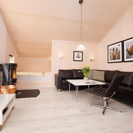 2 House B 43 Semesterbostad